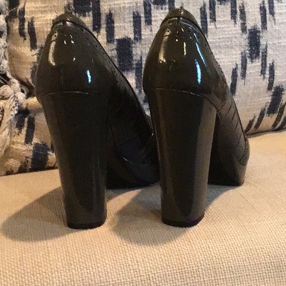 COACH Leather Peeptoe Pumps EUC heels - Picture 3 of 9